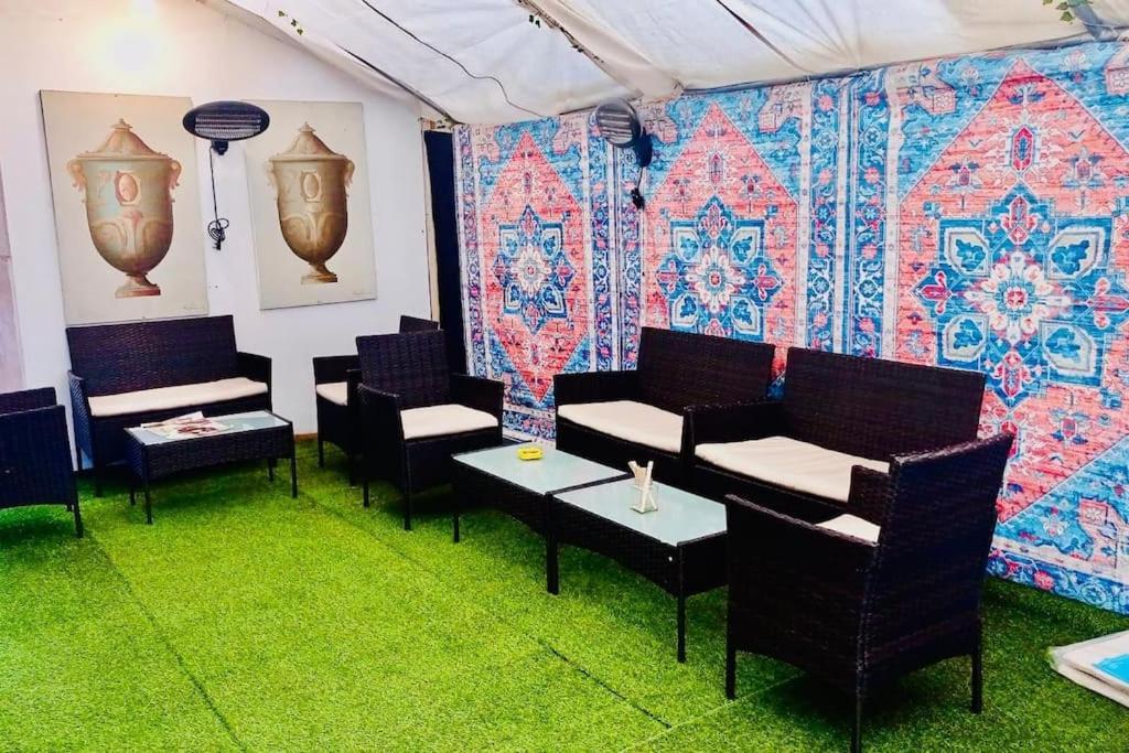 Cozy Studio Opposite Chelsea Stadium Londres Exterior foto