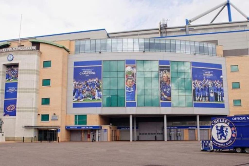Cozy Studio Opposite Chelsea Stadium Londres Exterior foto