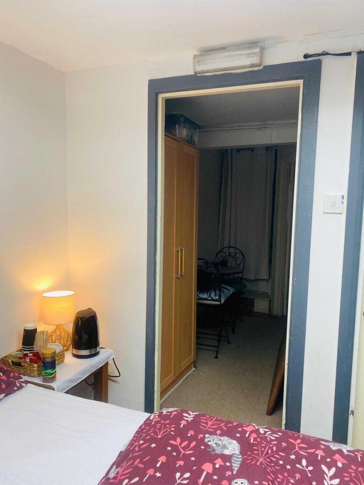Cozy Studio Opposite Chelsea Stadium Londres Exterior foto