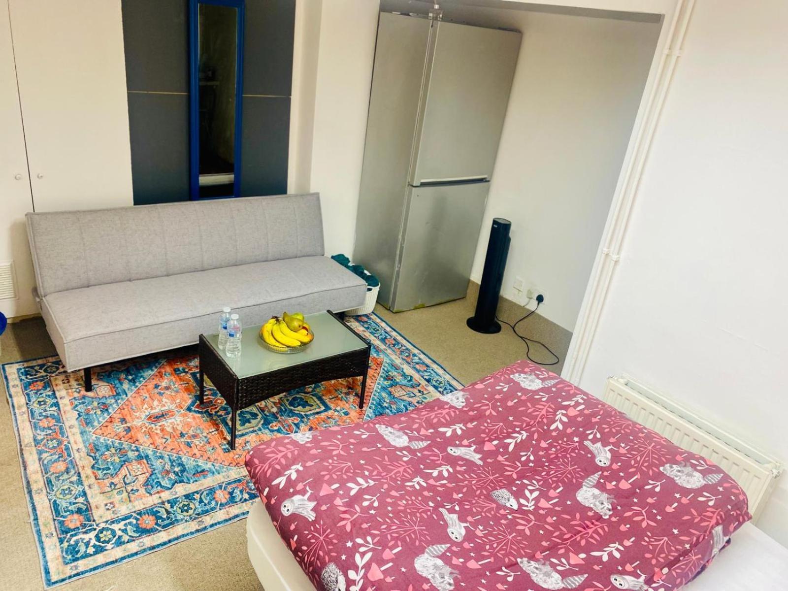 Cozy Studio Opposite Chelsea Stadium Londres Exterior foto